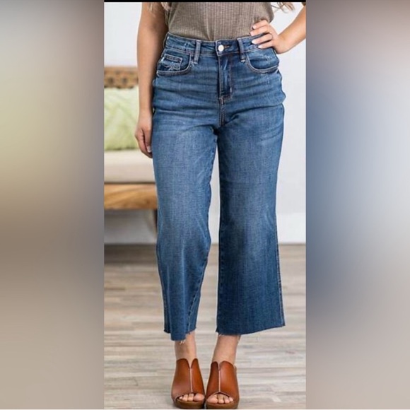 NWT Judy Blue Wide Leg Crop Raw Hem Medium Wash Jeans 3/26 - Picture 5 of 15